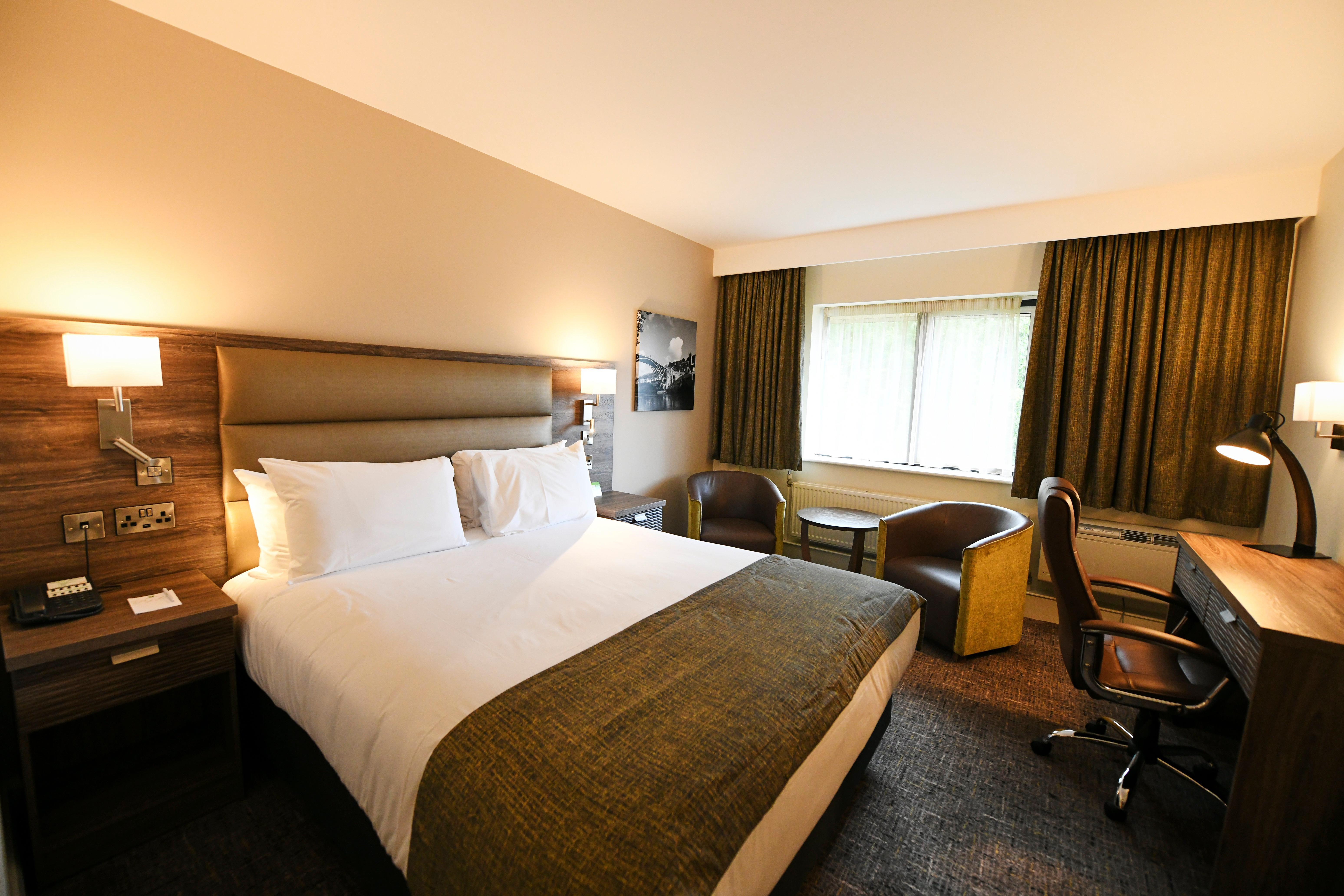 Holiday Inn Telford Ironbridge By Ihg Exteriör bild