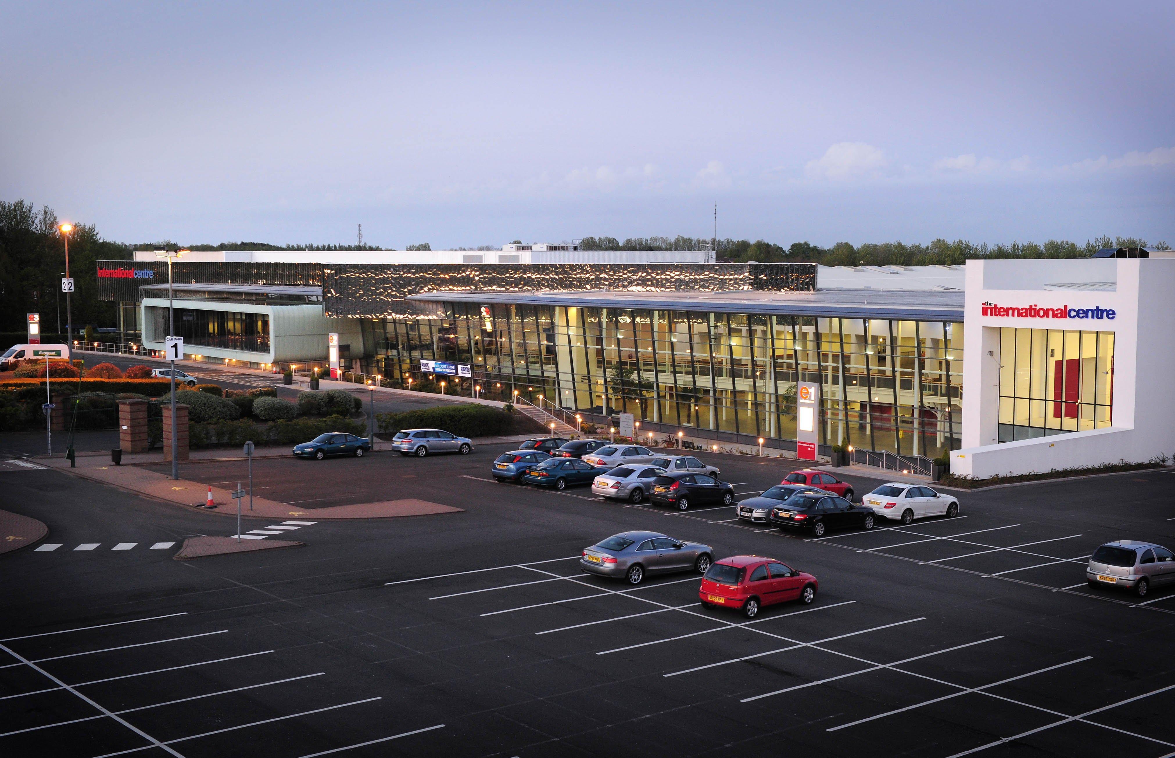 Holiday Inn Telford Ironbridge By Ihg Exteriör bild